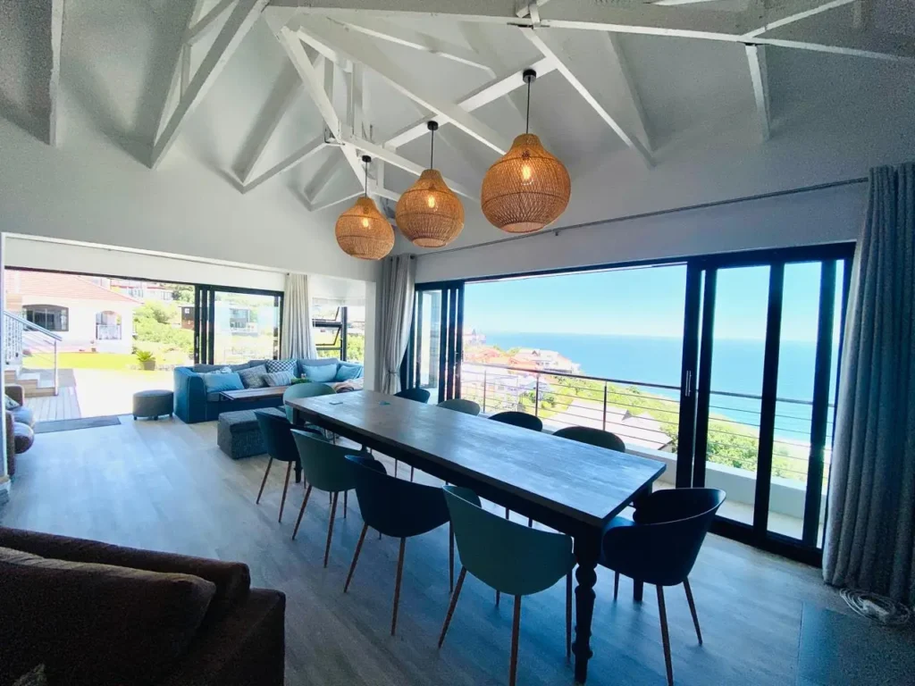 Living Area (5)