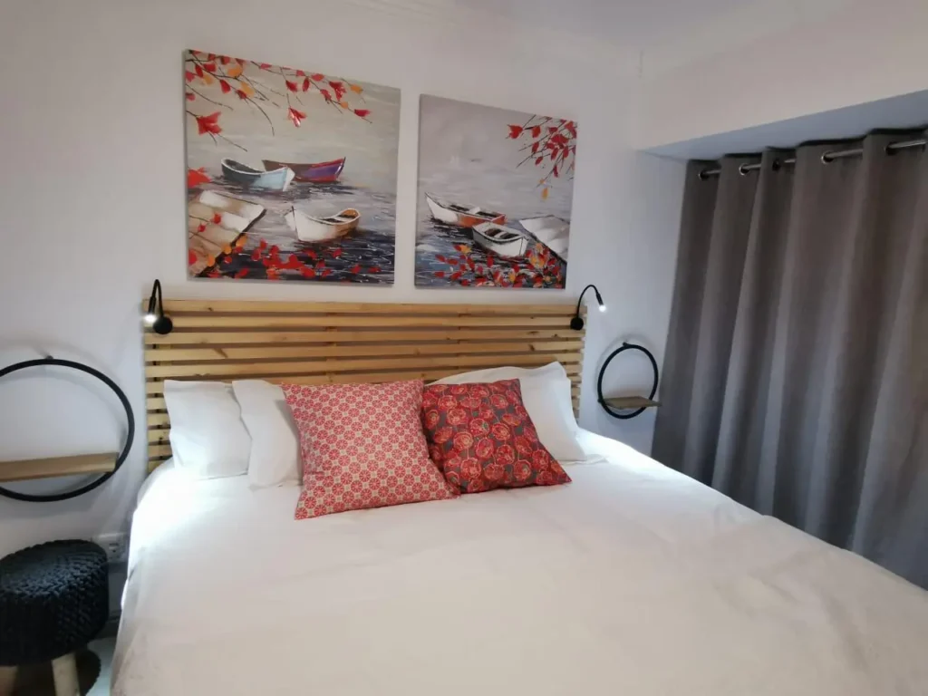 Room 2 (2)